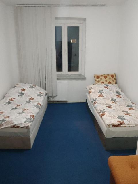 Sagittarius Hostel- Pracowniczy ウッチ エクステリア 写真