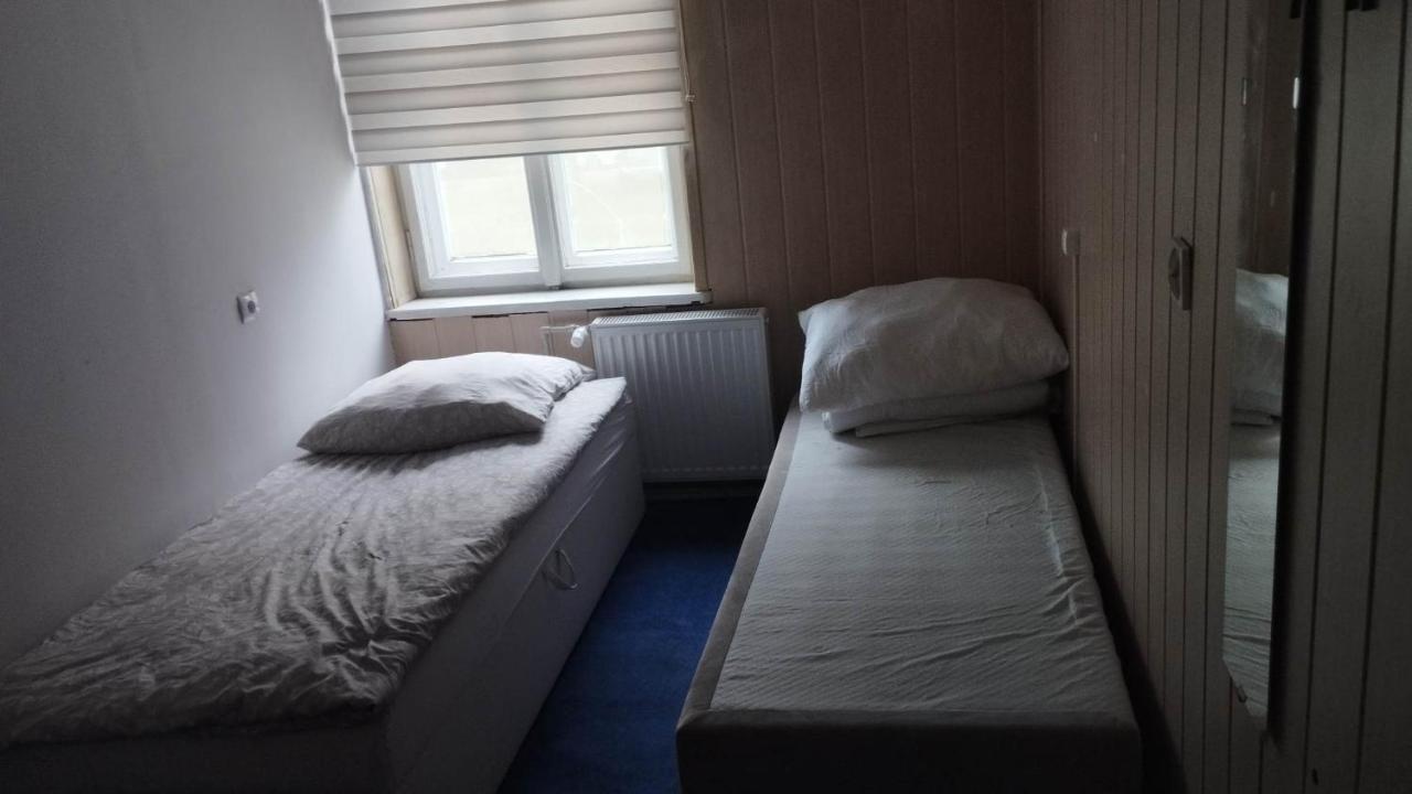 Sagittarius Hostel- Pracowniczy ウッチ エクステリア 写真